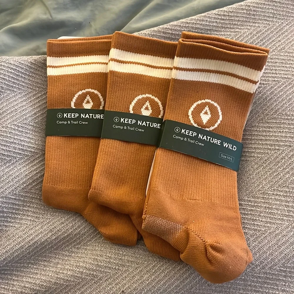 Tan camp and trail crew socks size M. NWT!